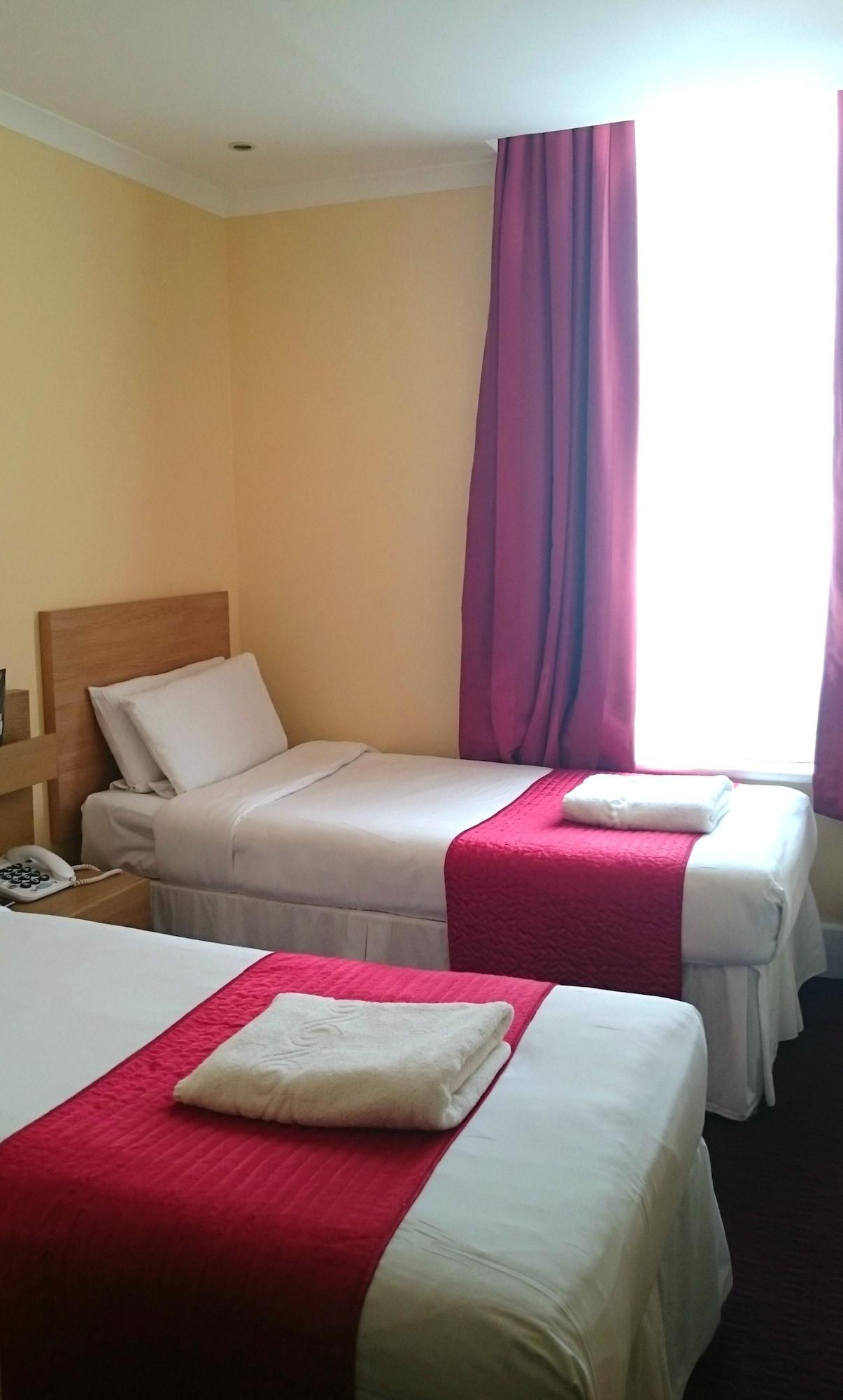 Lord Jim Hotel London Kensington Екстериор снимка