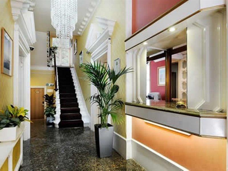 Lord Jim Hotel London Kensington Екстериор снимка