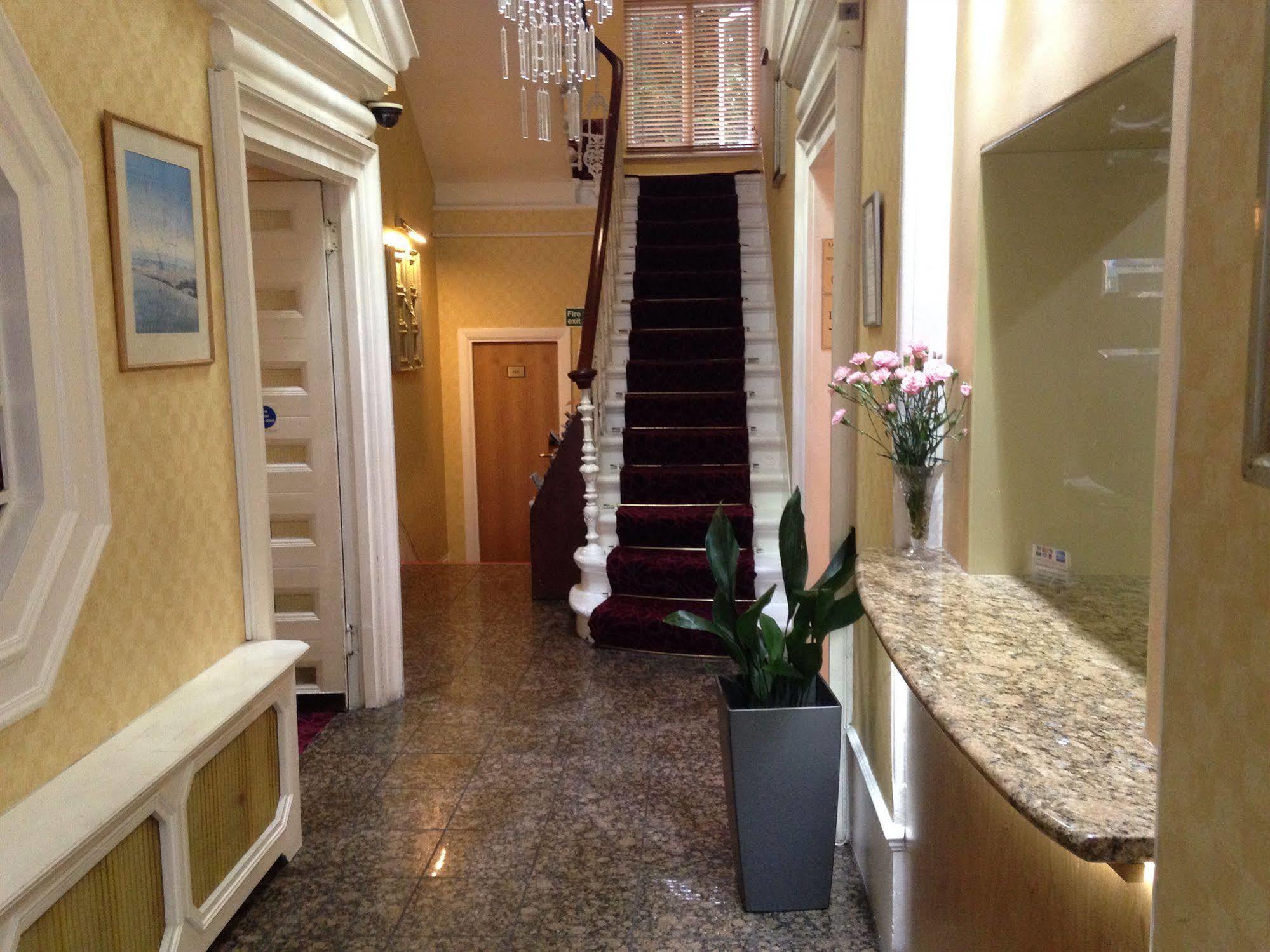 Lord Jim Hotel London Kensington Екстериор снимка